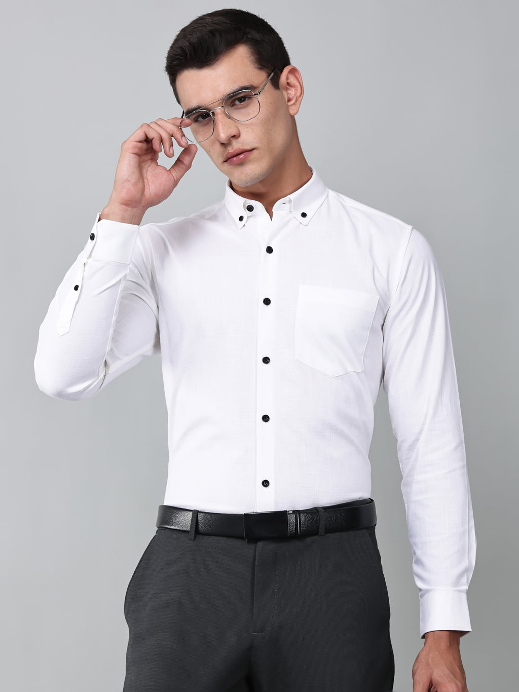 a model wearing a white heritage linen luxe shirt